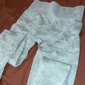GYMSHARK SEAMLESS CAMO LEGGINGS